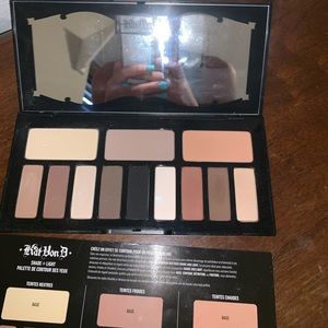 Never used Kat Von D eyeshadow palette